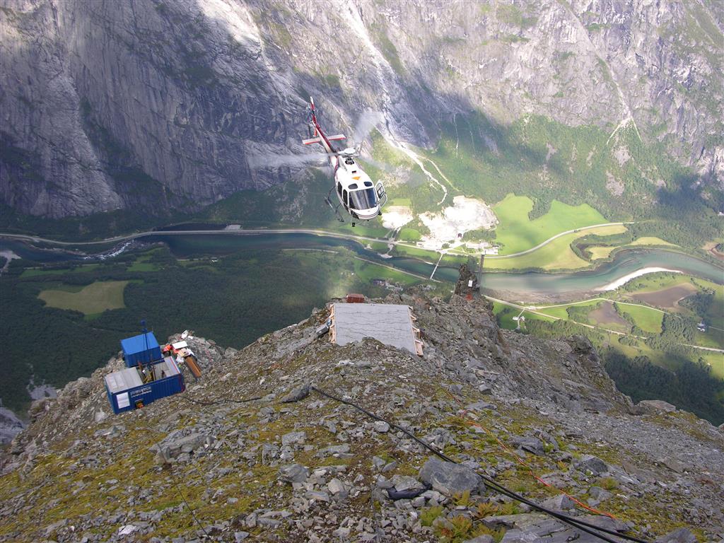 Når fjellet roper ulv Når fjellet roper ulv